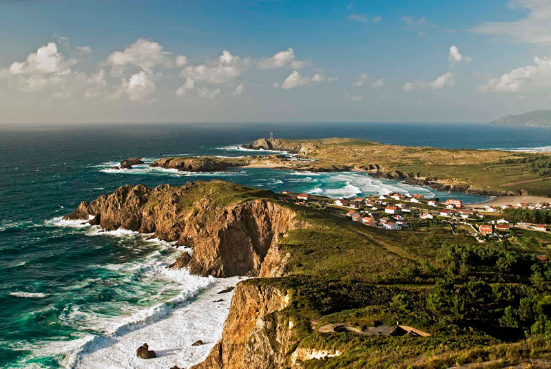 Ruta de Monte da Vela Ruta de Monte da Vela en Valdoviño con acantilados y vistas al océano Atlántico